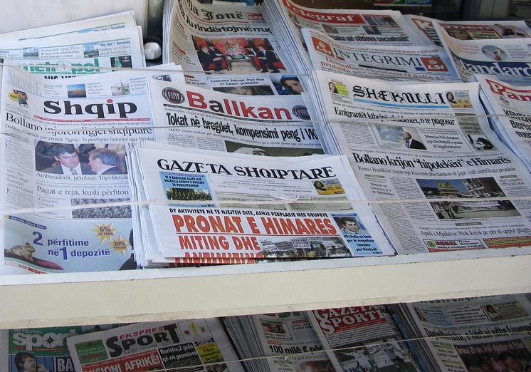 Gazety w Albanii